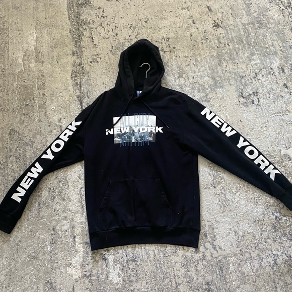 New York Hoodie - Picture 4 of 7